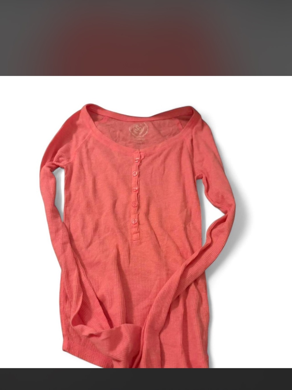 SO Coral Ribbed Henley Button-Front Top